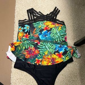 Two piece high waist bathing suit